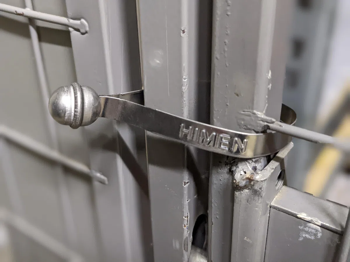 HIMEN 100 Scellés de sécurité métalliques type manchette à emboîtement numérotés BMS-215F